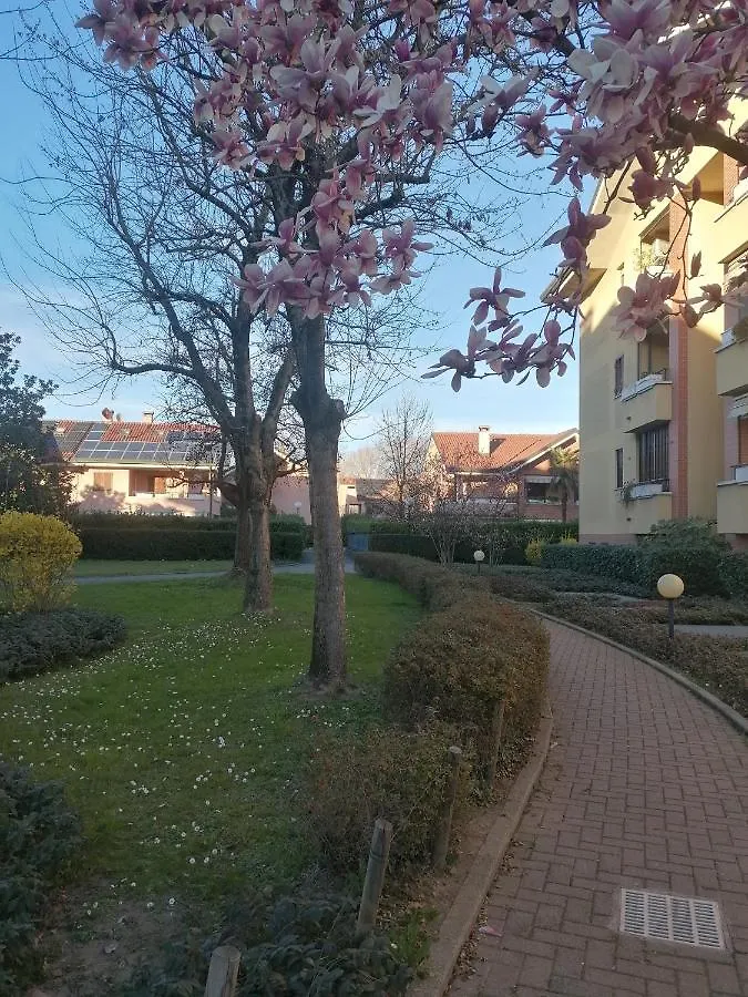 Guest house La Casa Blu- Forum Di Assago, Ospedale Humanitas, Milanofiori, Ieo Rozzano Italy