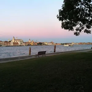venice-home.hotelslidodijesolo.com/